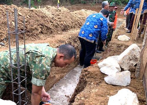 Peletakan Batu Pertama Pembangunan Gedung Koperasi Merah Putih