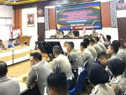 Menggelar Pelatihan Public Speaking dan Peningkatan Pelayanan Publik