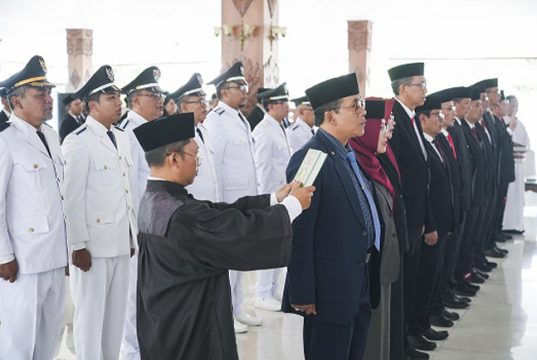 Lantik 75 Pejabat, Damar Tegaskan Pentingnya Integritas dan Profesionalisme ASN
