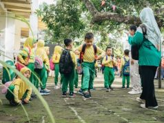 Keseruan Ratusan Anak Bermain Dolanan Tradisional di RMT