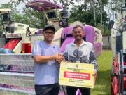 Bupati Batang Serahkan 256 Alsintan kepada Gapoktan dan Poktan