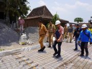 Bupati Sragen Mendadak Tinjau Dua Proyek Peningkatan Jalan, Ada Apa?