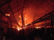Pabrik PT Sandang Tegal Intijaya di Kramat Tegal Terbakar Malam Ini