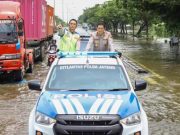Kapolda Jateng Cek Lokasi Banjir di Genuk, Pastikan Jajarannya Beri Layanan Terbaik untuk Masyarakat