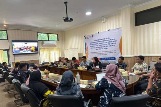 Kerja Sama FISIP UNDIP – Bappeda Litbang Kabupaten Tegal Perkuat Reformasi Birokrasi dan UMKM Daerah