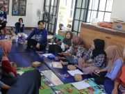 Tim PKM Universitas Semarang Beri Edukasi Digital ke Pelaku UMKM Srikandi Cipta Bahari