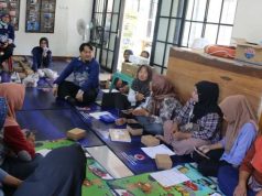 Tim PKM Universitas Semarang Beri Edukasi Digital ke Pelaku UMKM Srikandi Cipta Bahari