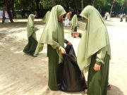 Peringati Hari Santri, Ponpes Asy-Syifa’ Blimbingrejo Bersih – Bersih Pantai