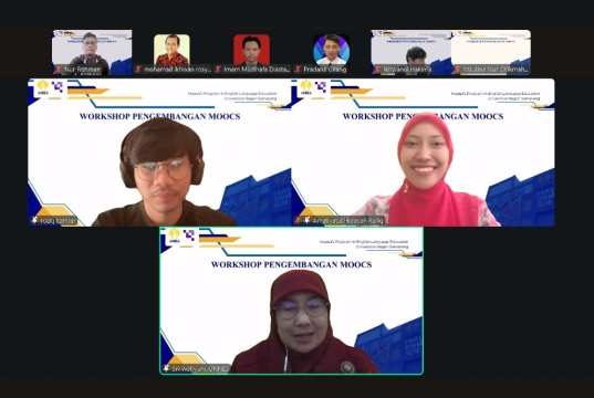 Unnes Selenggarakan Workshop Pengembangan MOOCs bagi Mahasiswa Magister Pendidikan Bahasa Inggris