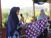 Sambut Sumpah Pemuda, PLN UIK Tanjung Jati B Berdayakan Perempuan Desa Somosari Lewat Pelatihan Batik Shibori
