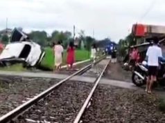 Sebuah Mobil Tertabrak KA Batara Kresna di Perlintasan Begajah