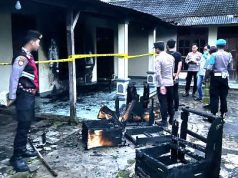 Rumah Milik Seorang Nasabah Bank Plecit Dibakar