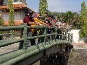 Resik-Resik Kali Semarang, Cairan Ecoenzym Dicurahkan ke Sungai