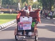Prabowo Bagikan Puluhan Becak Listrik di Kudus, Bupati: “Kami Siapkan Cas Gratis dan Aplikasi Online!”
