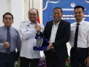 UNDIP Terima Penghargaan atas Layanan Center Immigration Point