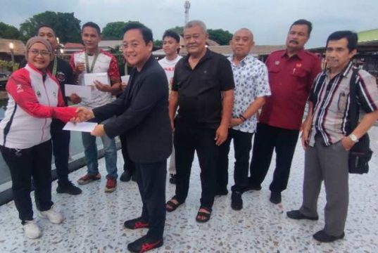Respon Cepat Pengprov Pertina Jateng, Beri Tali Asih Petinju Peraih Emas Kejurnas