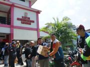 Pertamina Salurkan Bantuan Warga Terdampak Banjir Semarang Bersama Komunitas Motor