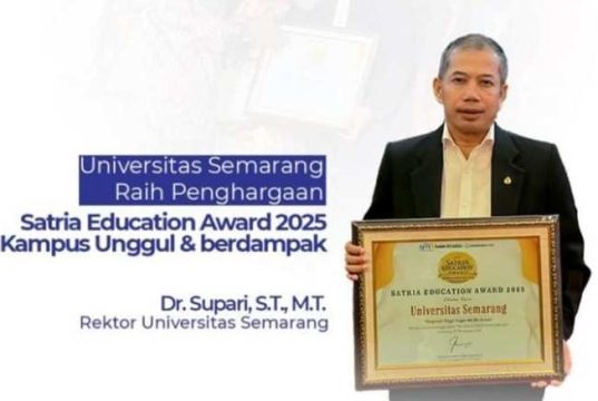 Universitas Semarang Raih Penghargaan Bergengsi Satria Brand Award