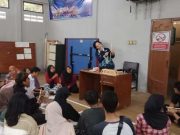 Tim PKM Universitas Semarang Gelar Character Building di Kelurahan Lamper Lor