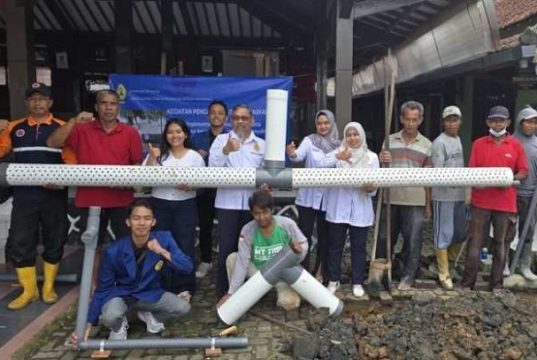 Tim PKM USM Sharing Pengetahuan dan Kenalkan PRH ke Warga Banyubiru