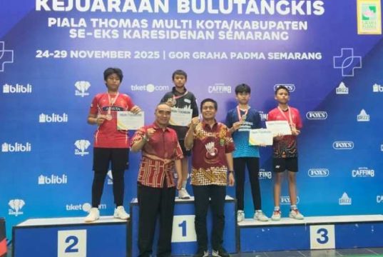 Pengkot PBSI Semarang Sukses Gelar Piala Thomas Multikota/Kabupaten