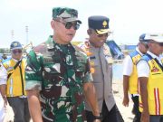 Pangdam IV/Diponegoro Bersama Kepala BNPB Tinjau Penanganan Banjir Rob di Pesisir Semarang