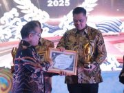 Bupati Jepara Terima Penghargaan KPID Award 2025 Sebagai Kepala Daerah Peduli Penyiaran