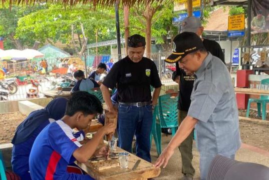 Kunjungi Kelas Pelajar Mengukir, Nur Hidayat: Bagaikan Menemukan Oase di Tengah Padang Pasir
