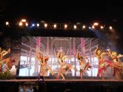 Nunung dan Cak Lontong Meriahkan Festival Wayang Semesta di Simpang Lima