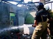Diwarnai Suara Ledakan, Tiga Rumah Warga Ludes Terbakar