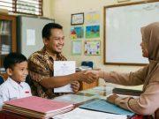 Gerakan Ayah Mengambil Rapor, Kesempatan Ayah Tatap Muka dengan Bu Guru dan Ustadzah