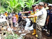 Tinjau Pascabanjir, Bupati Kudus Pastikan Penanganan Tanggul Sungai Piji dan Jalan Rusak Berjalan Cepat