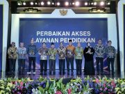 Kota Semarang Raih Apresiasi Kinerja Pemerintah Daerah Bidang Pendidikan dari Kemendagri
