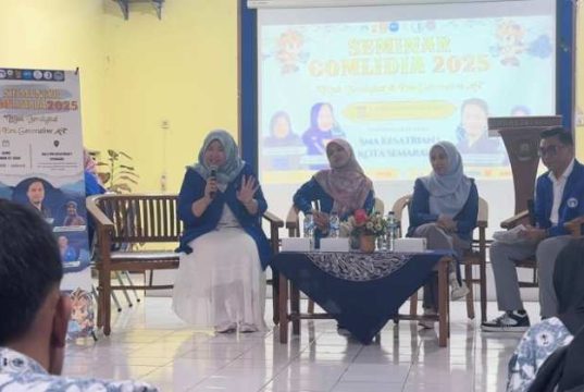 Tim Jawara Digital Udinus Gelar Seminar Comlidia 2025