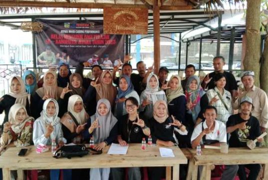 Pengukir Jepara Antusias Belajar Bahasa Inggris, Digelar Gratis