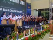 Paduan Suara Mahasiswa UKSW Lantunkan Dua Lagu dalam Perayaan Natal di Lingkungan 3 Kementerian