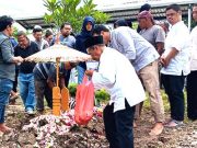Cara Metodis 2555 untuk Menentukan Hari Mengirim Doa