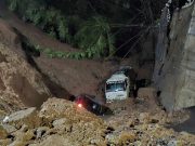 Akibat Jembatan Longsor, Bus Peziarah Makam Sunan Muria Dialihkan ke Jalur Timur