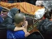 Tahanan Polsek Kudus Kota ini Melayat Ayahnya yang Meninggal dengan Dikawal Polisi
