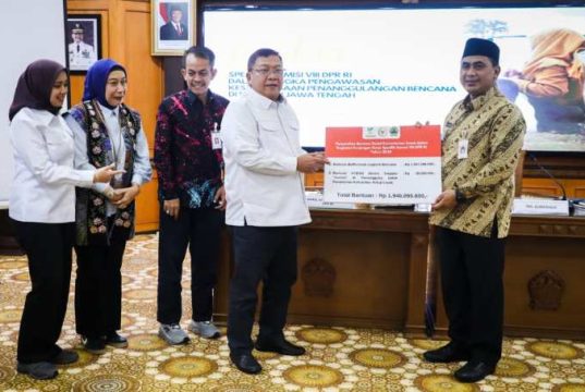 Jawa Tengah Terima Rp1,9 M Logistik Kebencanaan dan 1 Unit Mobil Rescue