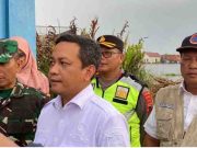 Wali Kota Pekalongan Tinjau Tanggul Jebol di Pabean