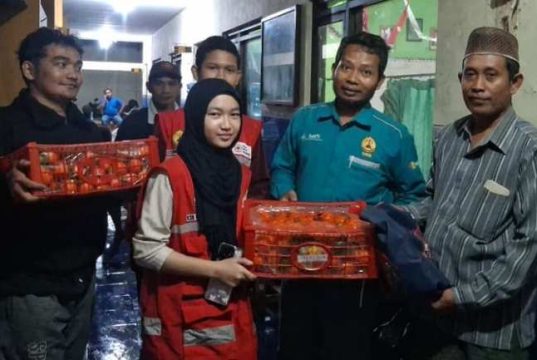 UKM KSR Universitas Semarang Evakuasi Warga Desa Gulang