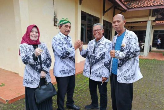PGRI Demak Salurkan Bantuan Sembako untuk Korban Bencana di Jepara