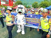 Menggelar Aksi Police Art di Keramaian Car Free Day