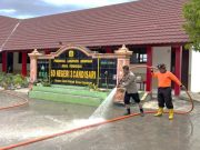 Banjir Surut, BPBD dan Sat Samapta Polres Grobogan Bergerak Bersihkan Sekolah dan Puskesmas