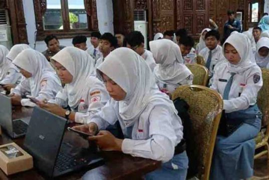 Cegah Hoaks, Polres Batang Edukasi Pelajar Kecerdasan Artifisial