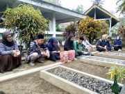 Peringati HPN, Wartawan Kabupaten Magelang Ziarah ke Makam Boediardjo