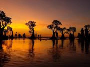 Puisi Senja di Pantai Walakiri