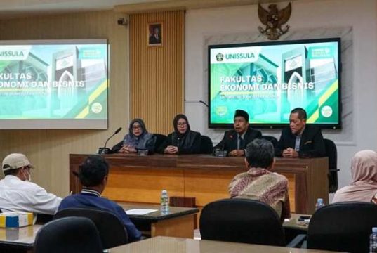 FEB Unissula Rintis Kelas Internasional