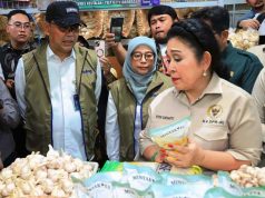 Bulog Dampingi Komisi IV DPR RI Sidak Pasar Legi, Pastikan Harga dan Stok Pangan Stabil